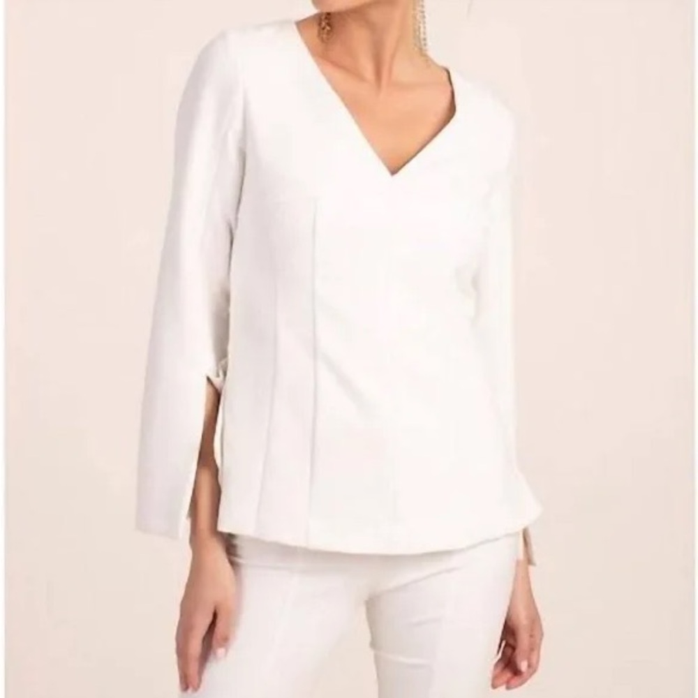 NWT Trina Turk Legendary Structured Top White V-Neck Split Long Sleeve Blouse 6